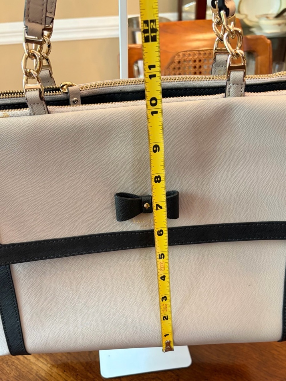 Kate Spade ♠️ Hazel Court Mason Tote Open Top, w/ Side Zip Pockets. Like New - Picture 6 of 7